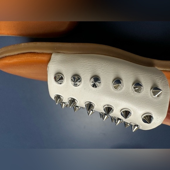 Madden Girl Women’s sandals with silver studs (size 8 1/2) - Picture 6 of 9